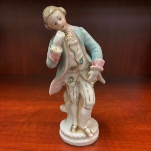 Vintage Occupied Japan Porcelain Gentleman Figurine Rococo Revival Hand Painted‎